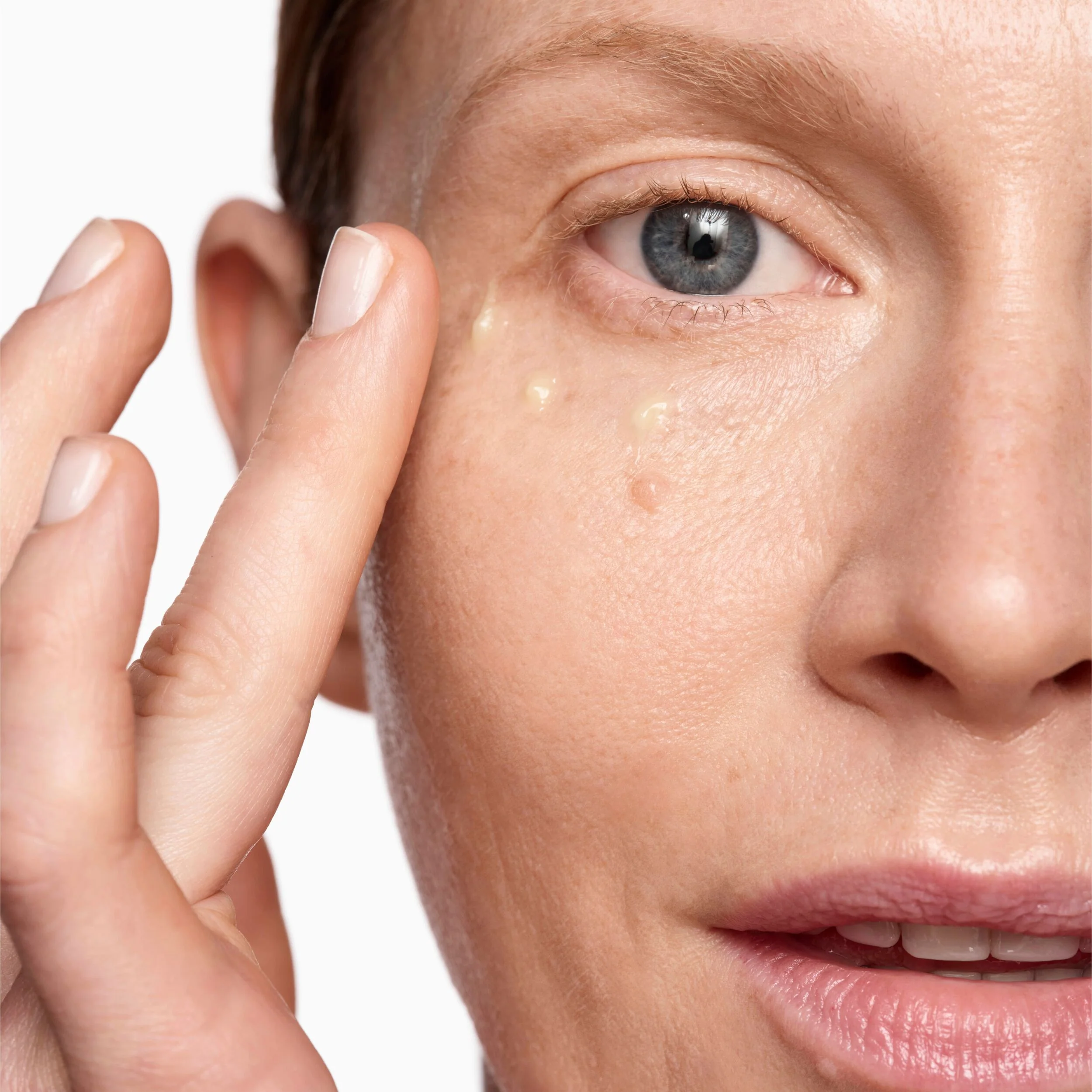 Youthbomb 360° Multi Action Eye Repair Night Serum with 1% Retinol Complex