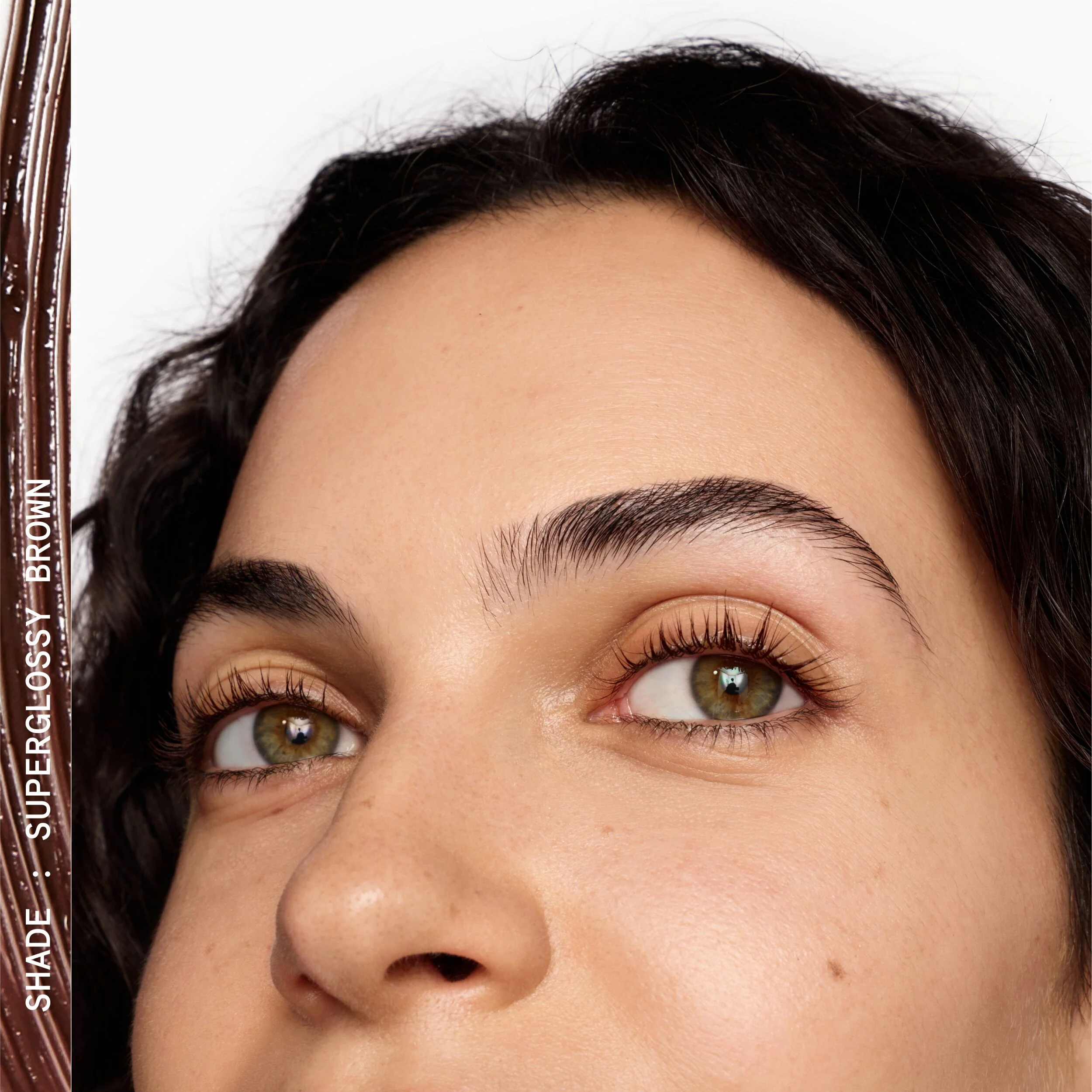 The Perfect Waterproof Mascara for Natural Volume and Curl