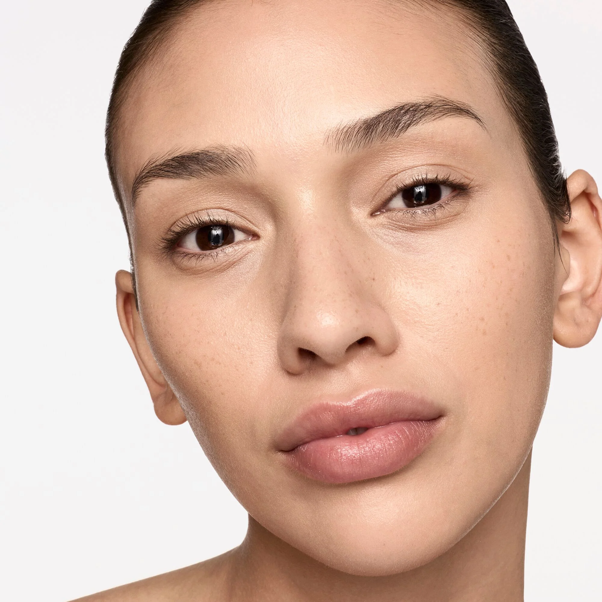 Luminous Mineral Tinted Skin Perfector Broad-Spectrum SPF 40 Sunscreen