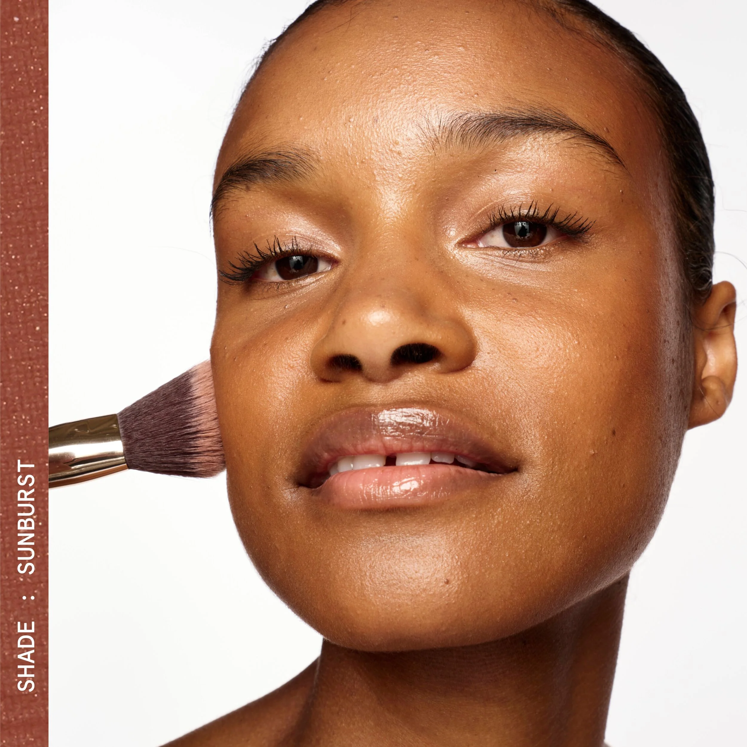 Awesome Bronze Refillable Powder Bronzer for a Glowy, Blurred Finish