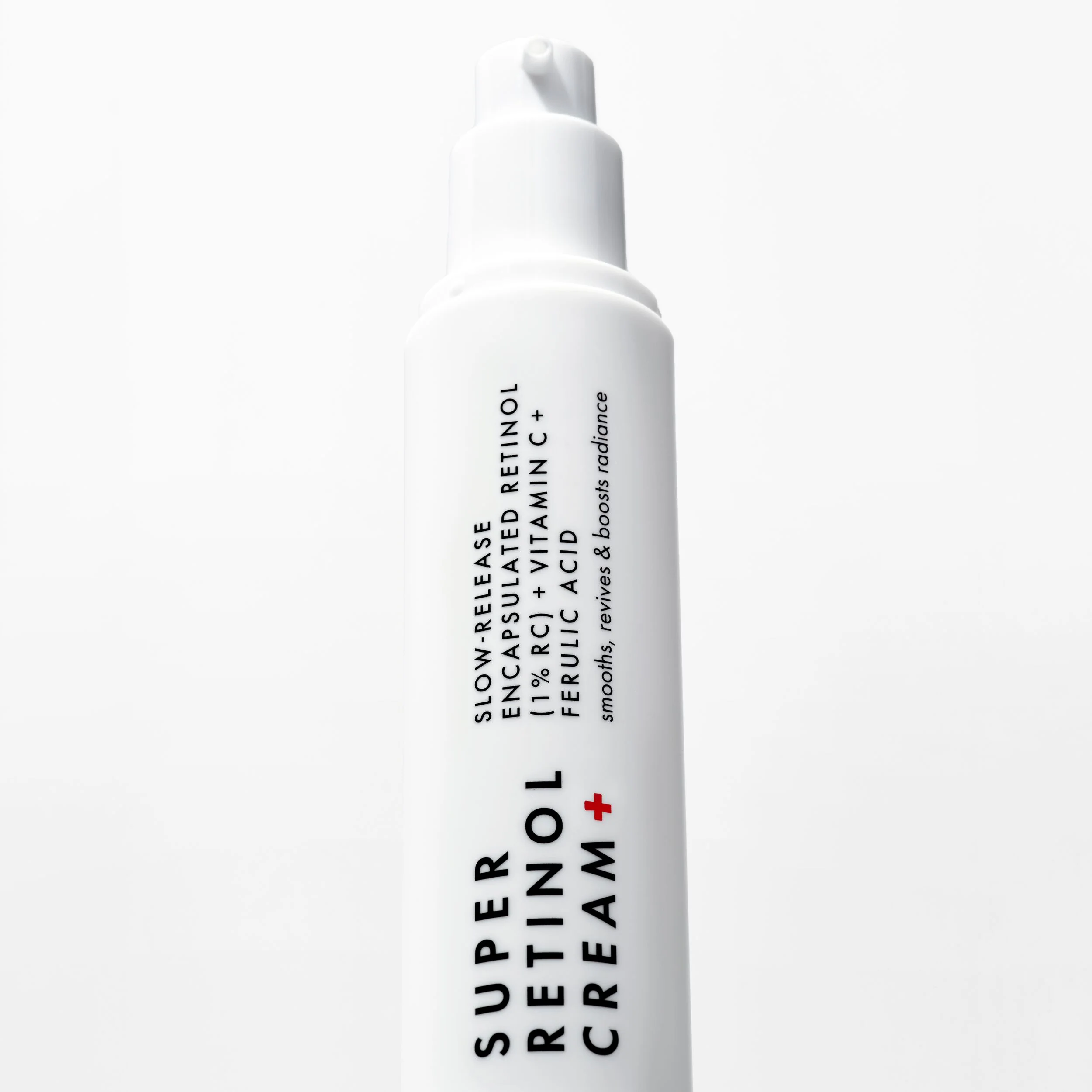 Super Retinol + Vitamin C Night Renewal -yövoide 1 %:lla kapseloitua retinolia