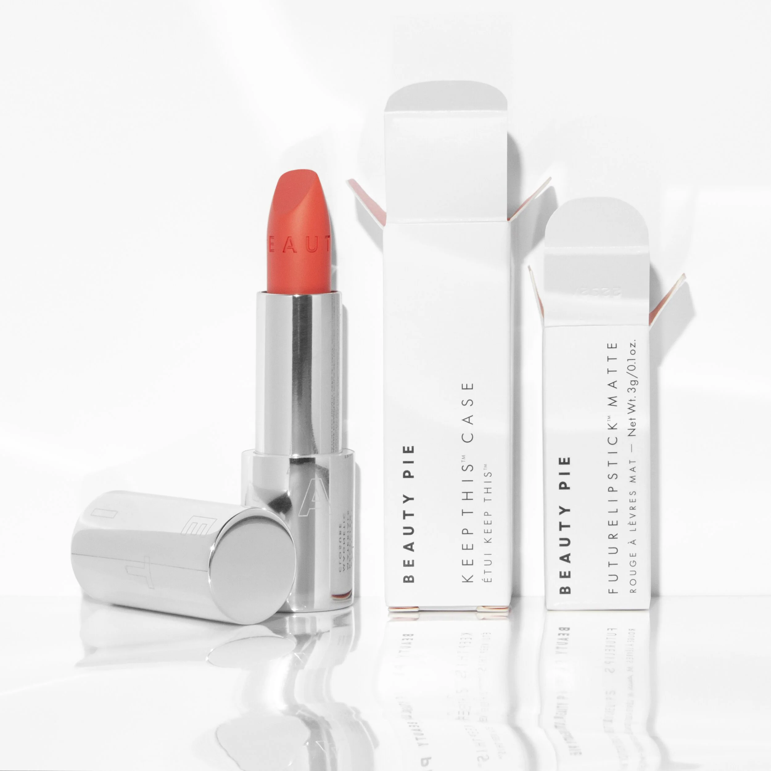 Futurelipstick Matte Refill och behåll detta fodral i återvunnet aluminium