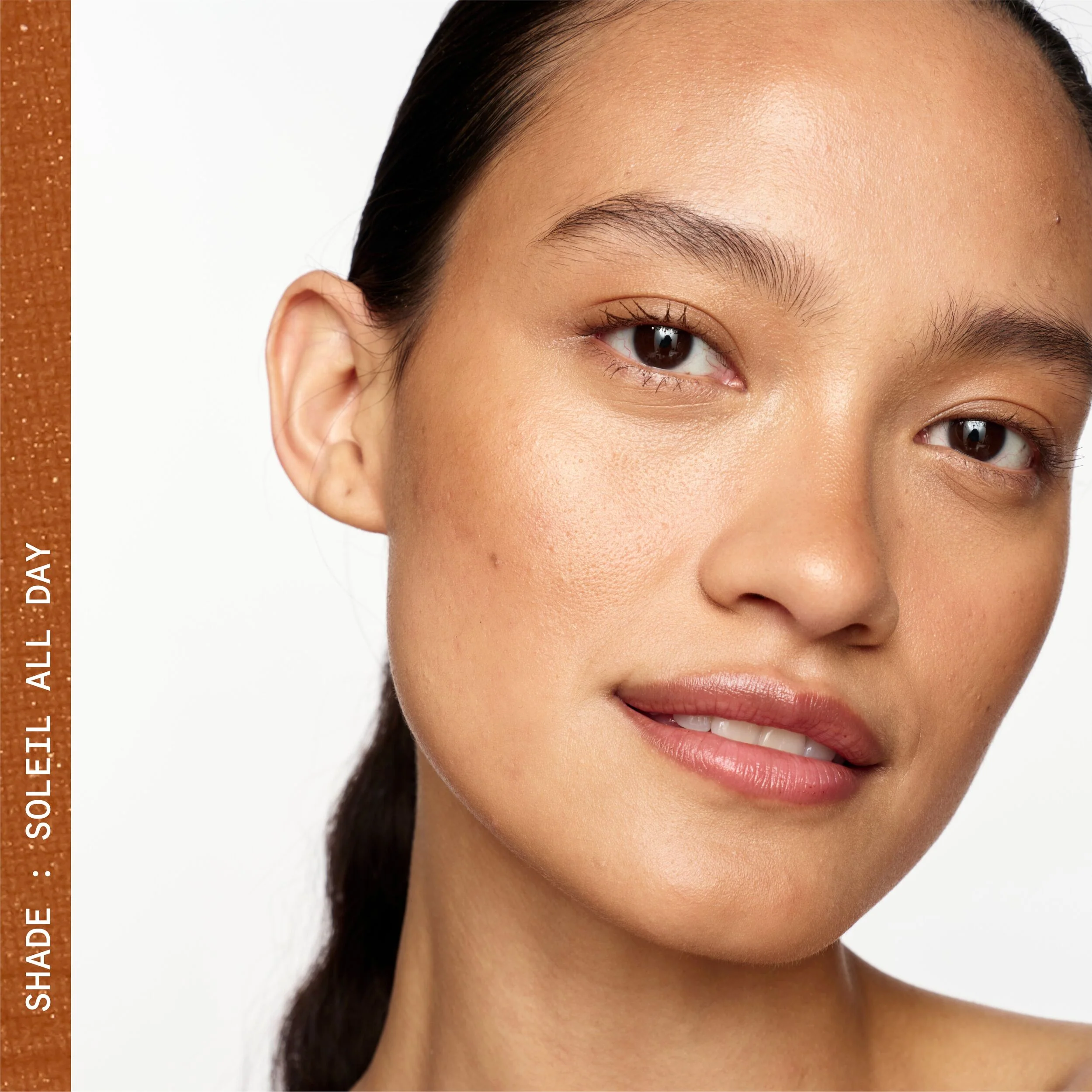 Awesome Bronze Refillable Powder Bronzer for a Glowy, Blurred Finish
