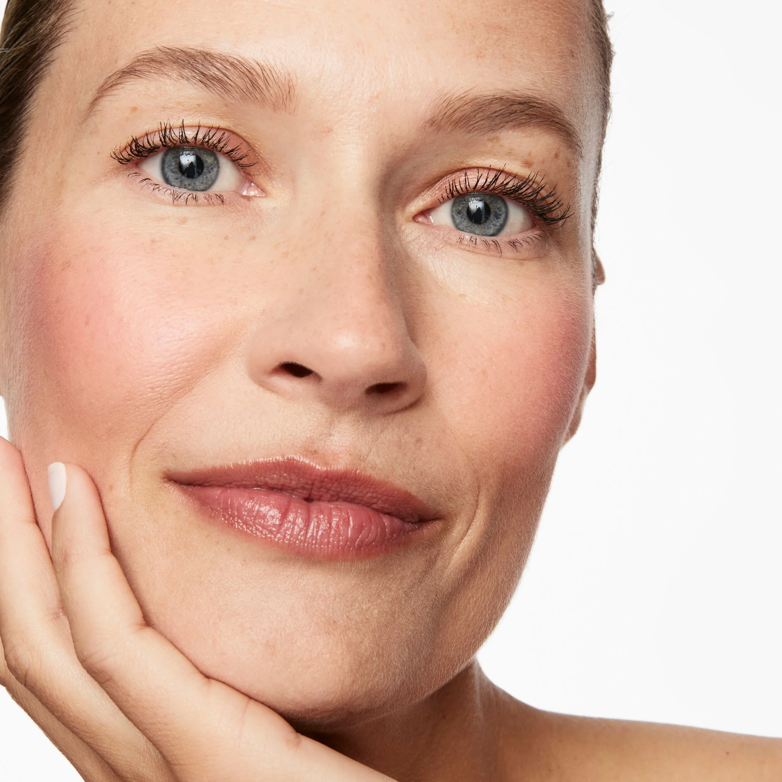 Blush poudre Supercheek à la vitamine avec étui rechargeable