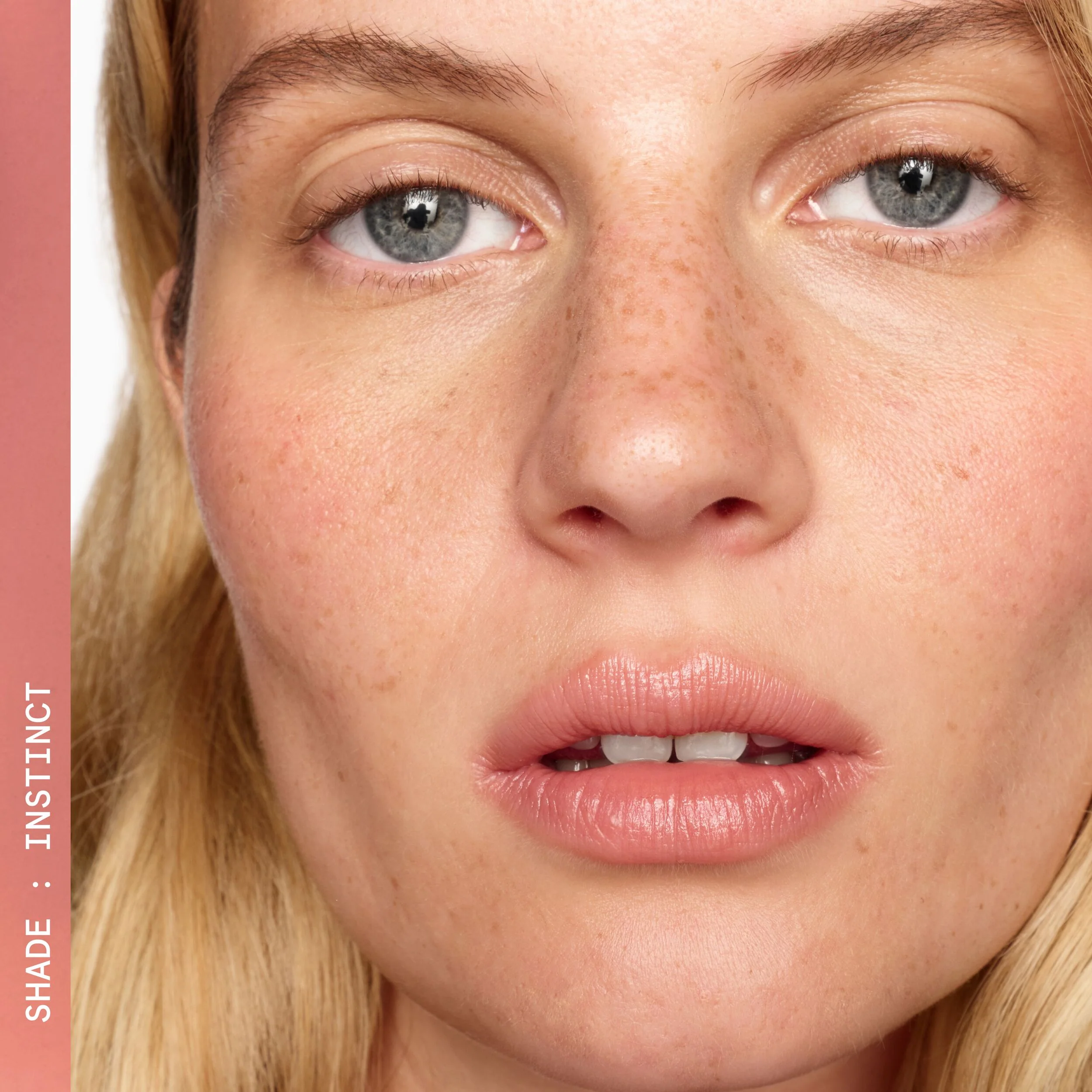 Futurelipstick Sheer Lipstick, baume nourrissant et gloss en un